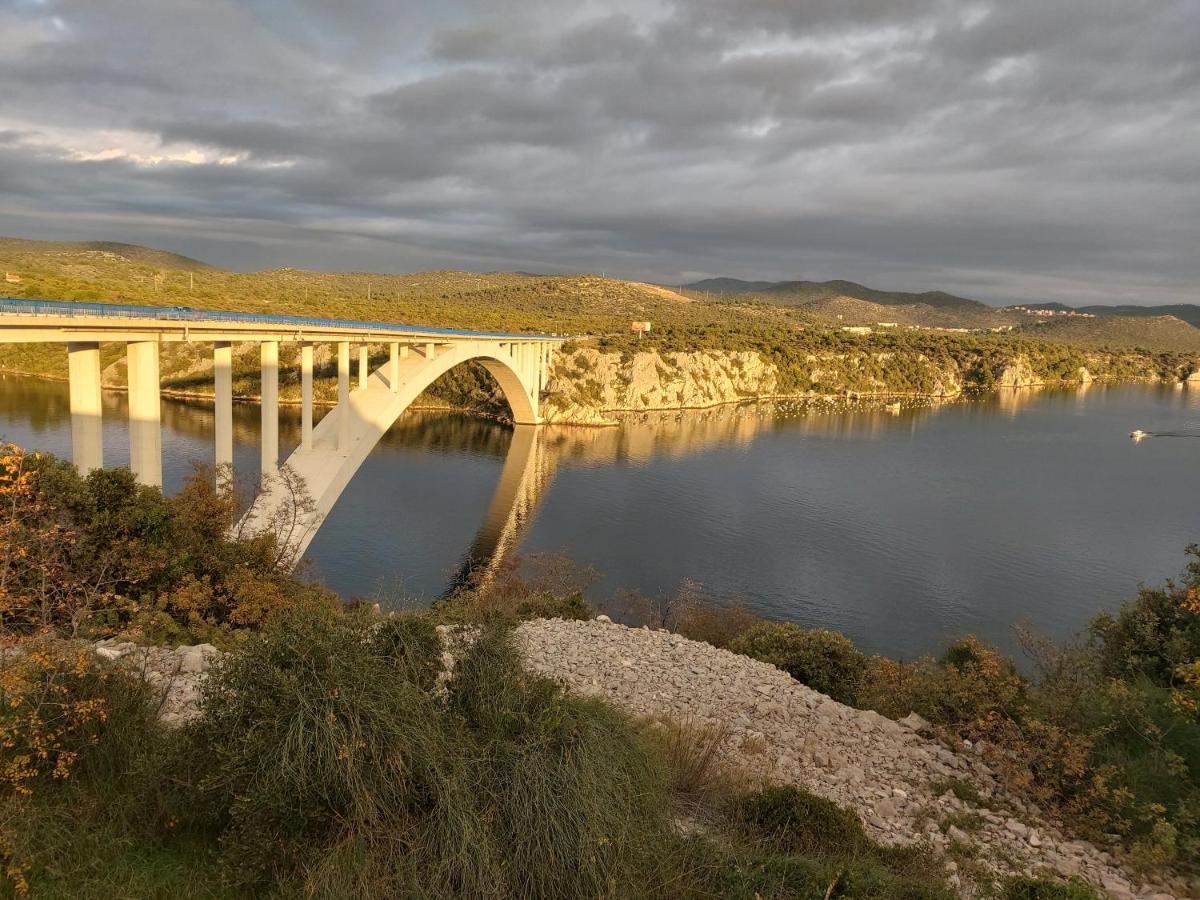 Apartman Arija-Pino Vodice Exteriör bild