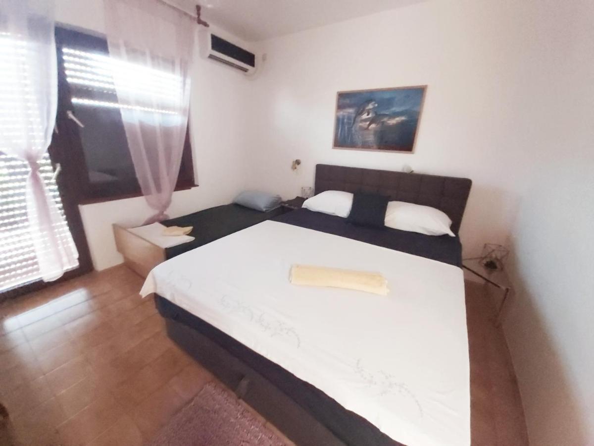 Apartman Arija-Pino Vodice Rum bild
